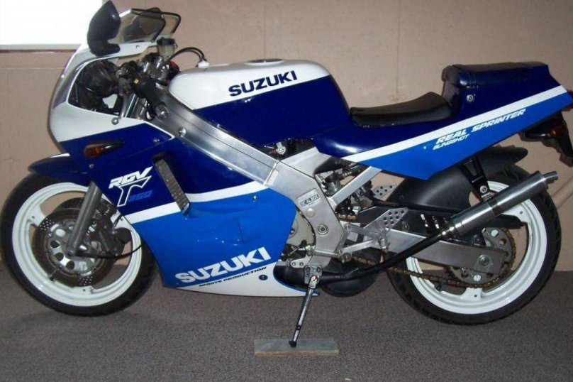 Suzuki RGV 250