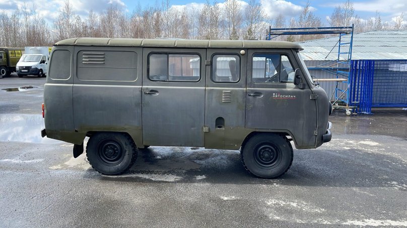 УАЗ 3909 зеленый