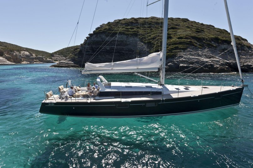 Парусная яхта Beneteau sense 46