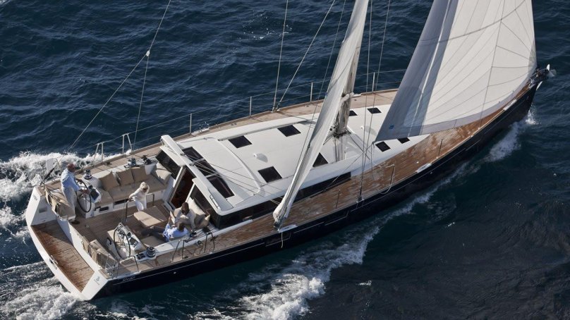 Парусная яхта Beneteau
