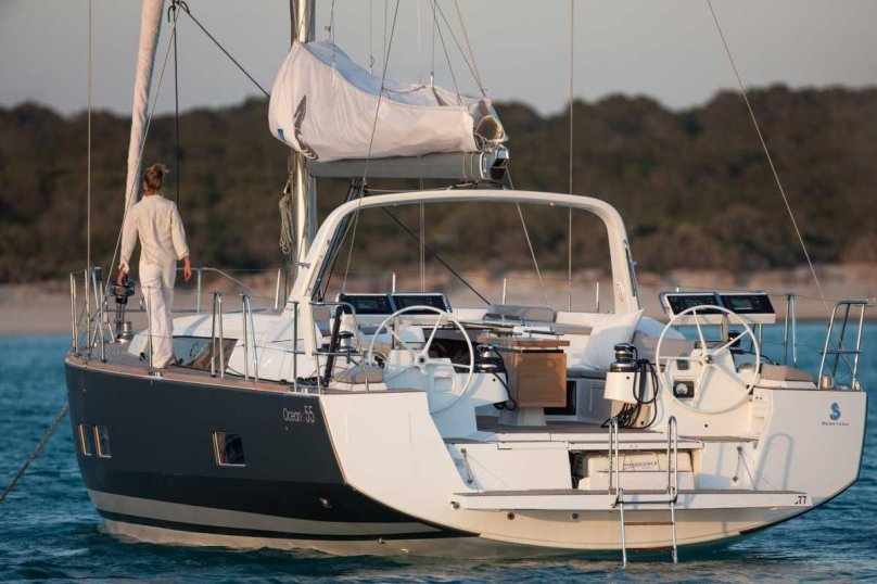 Парусная яхта Beneteau