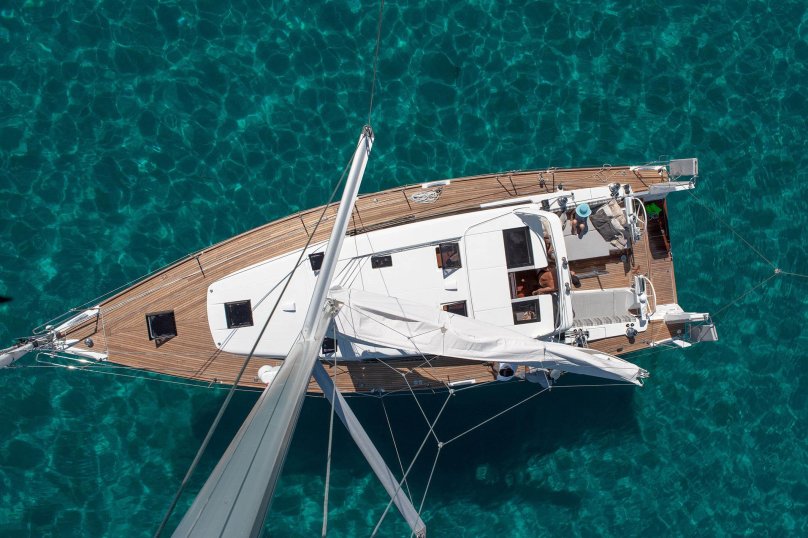 Парусная яхта Beneteau sense 46