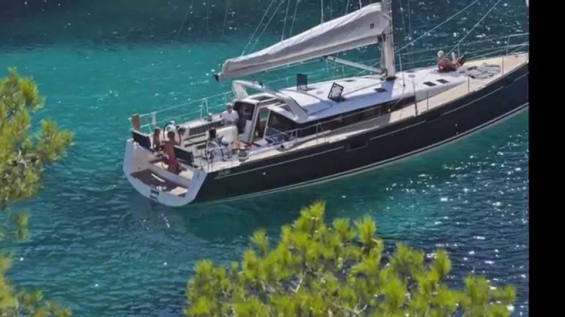 Яхта Beneteau sense 50