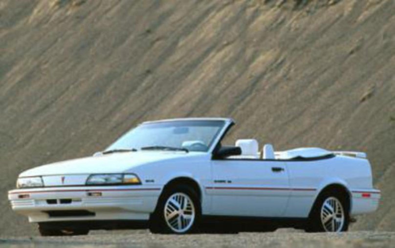Pontiac Sunbird, 1993