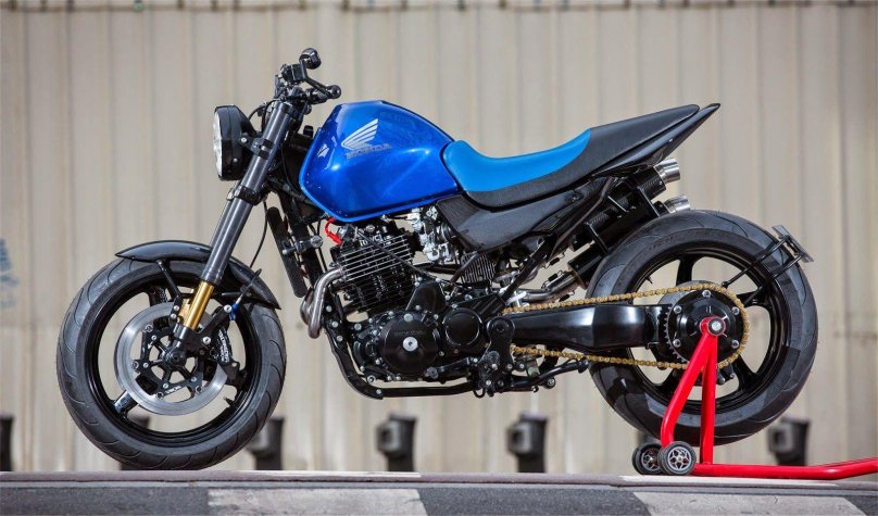 Honda SLR 650 Custom