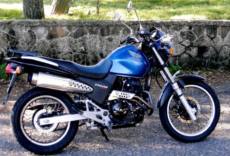 Vt250 spada