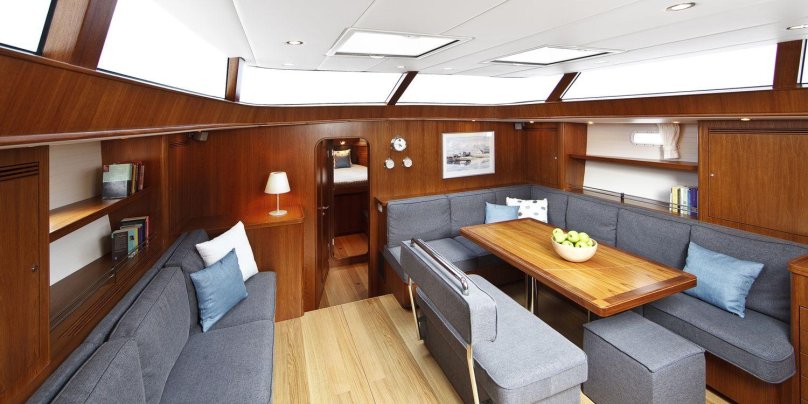 Яхта Контест 57