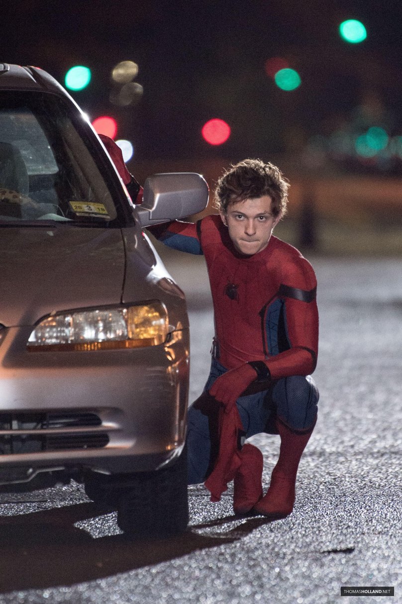 Том Холланд машина