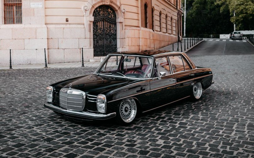Mercedes Benz 300 sel AMG