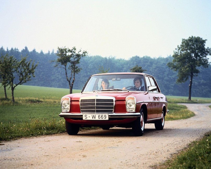 Mercedes-Benz w115, 1974