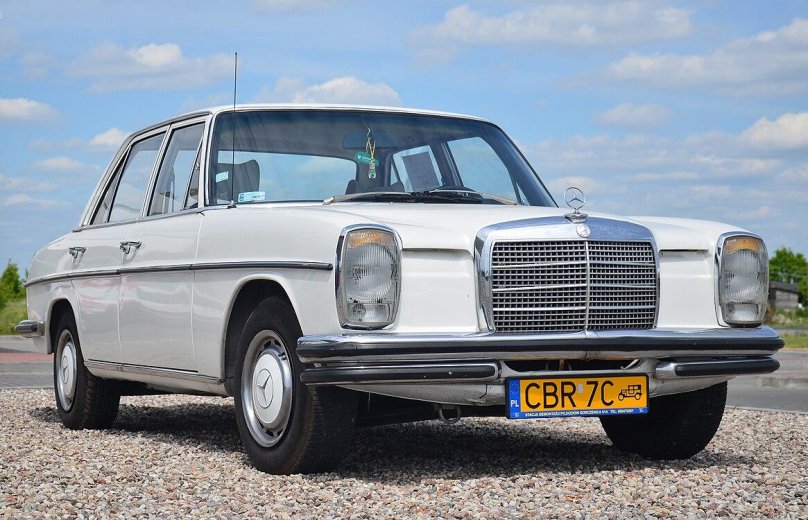 Mercedes Benz w114