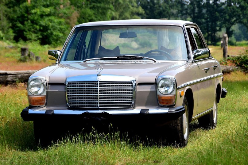 Mercedes-Benz w115, 1974