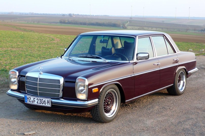 Mercedes-Benz 200 (w115)