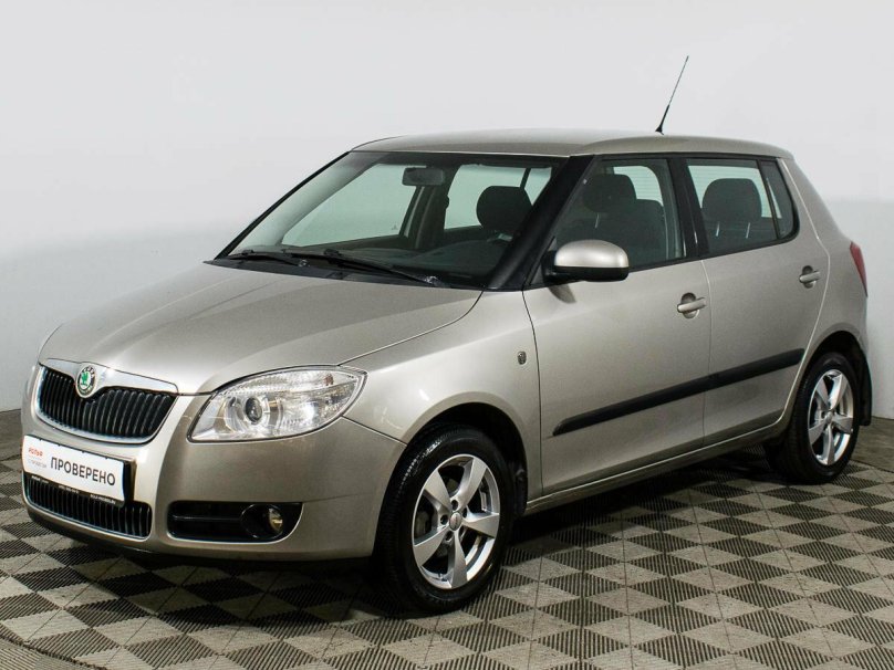 Шкода Фабия 2