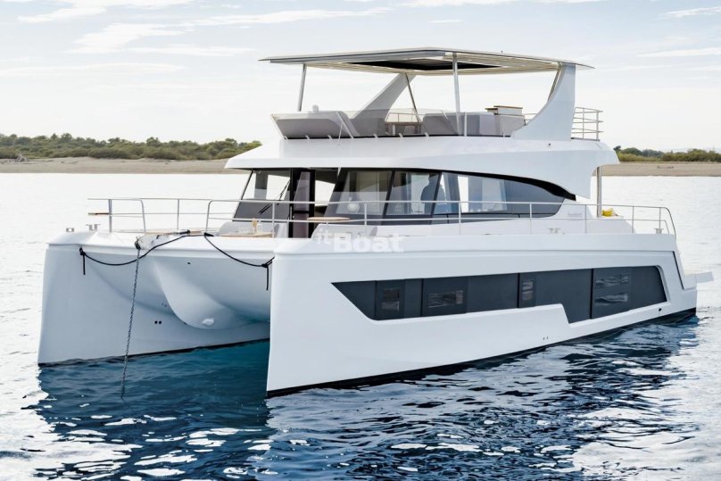 Катамаран Авентура 37