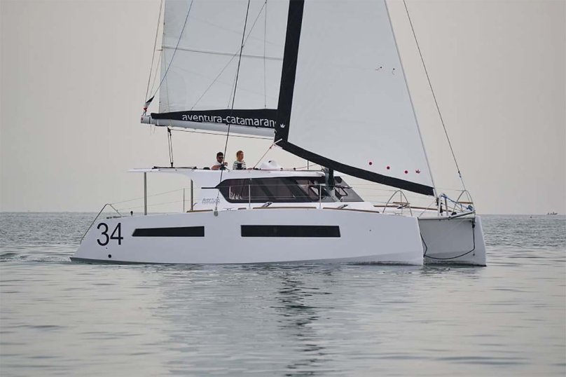 Aventura катамаран