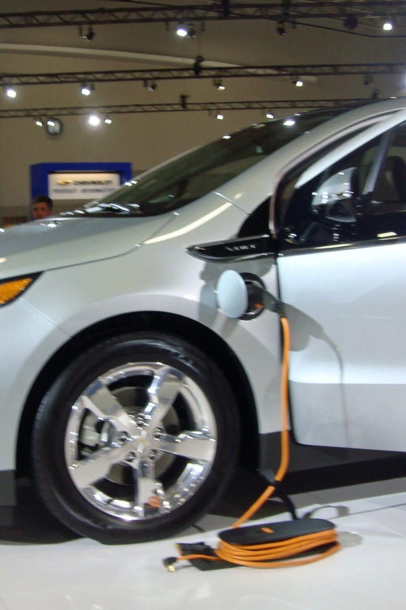 Chevrolet Volt Charger