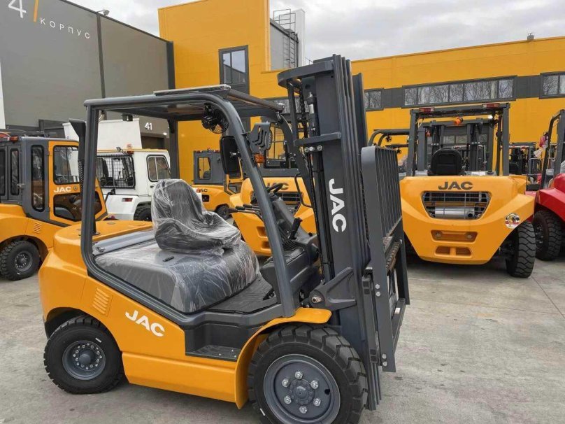 Автопогрузчик cpcd25 JAC