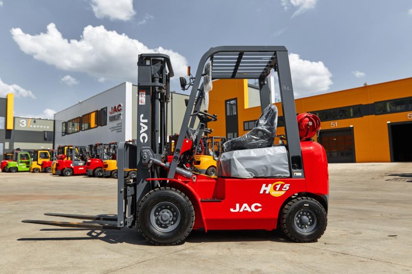 Погрузчик Джак