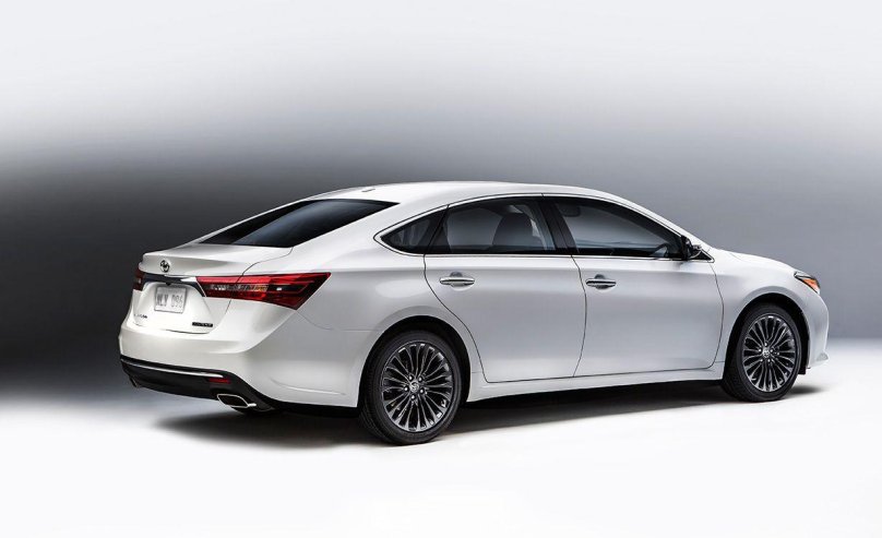 Toyota Avalon IV 2015