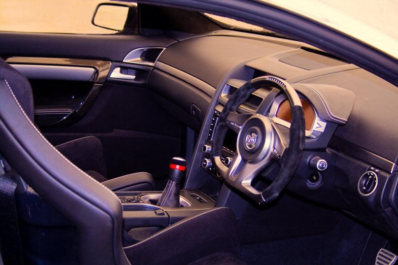 Holden Coupe 60 салон