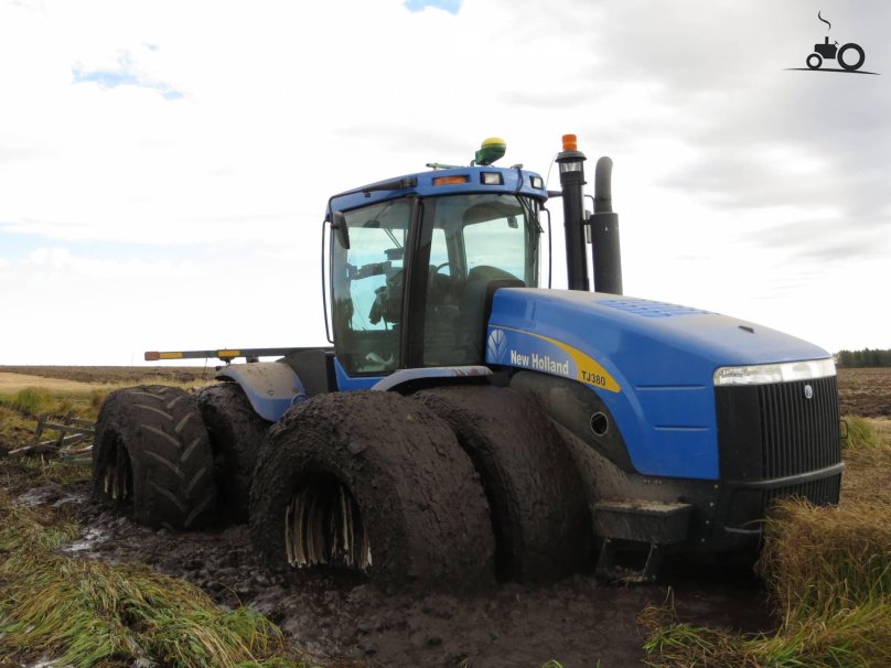 Нью Холланд TJ 380