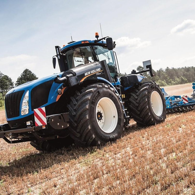 Трактор New Holland