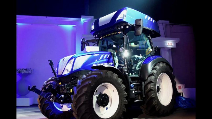 Трактор New Holland t5