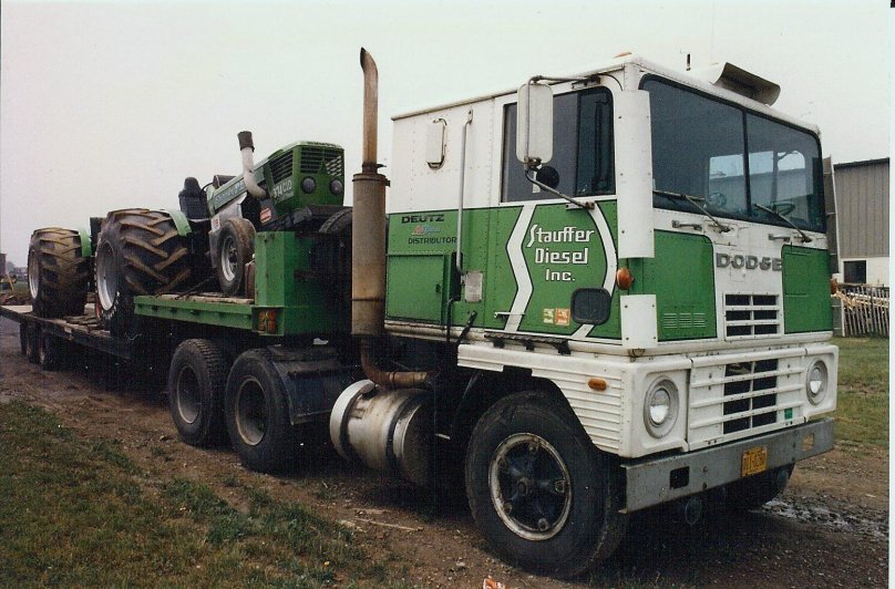 Грузовик dodge LNT 1000