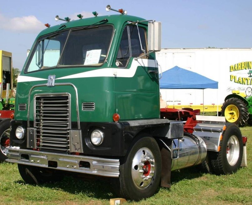 Dodge 1000 big Coe Truck