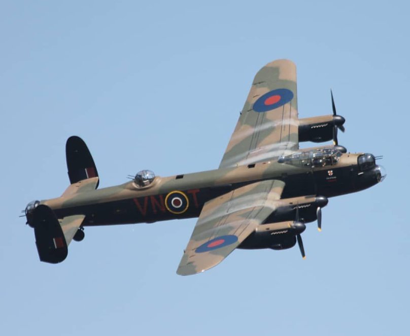 Самолет Авро Ланкастер