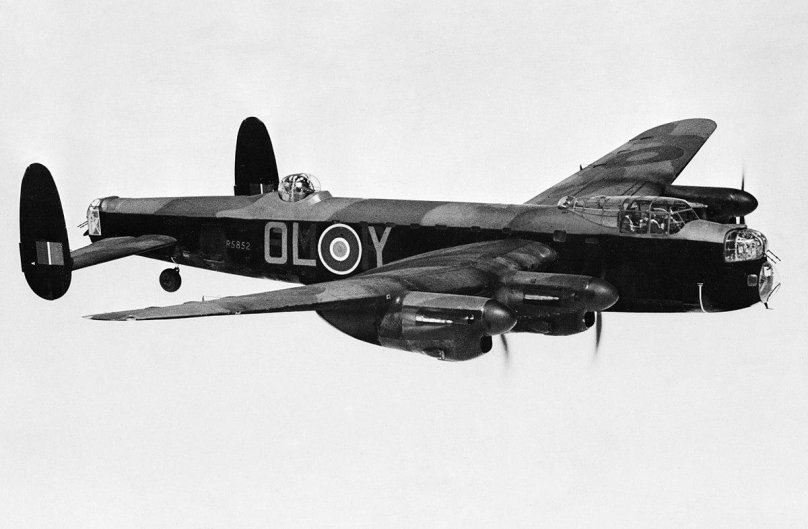 Avro Lancaster 1945