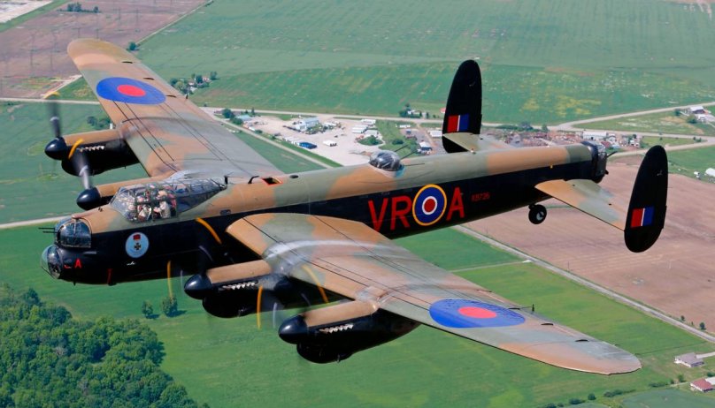 Самолет Авро Ланкастер