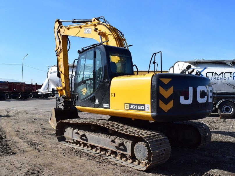 JCB js305