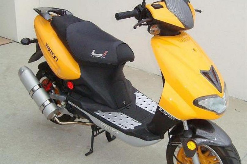 Скутер Венто Тритон р4