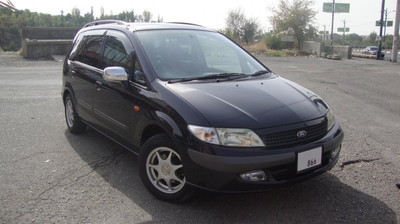 Мазда Премаси и Форд