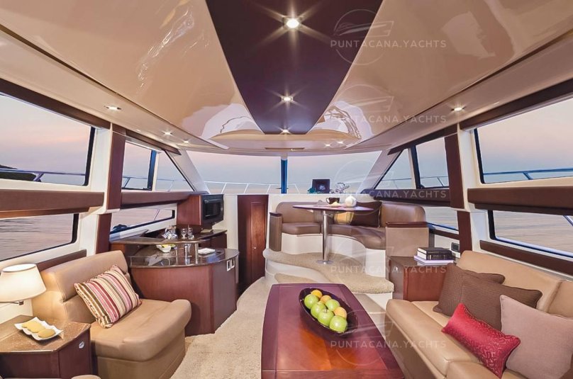 Интерьер катера