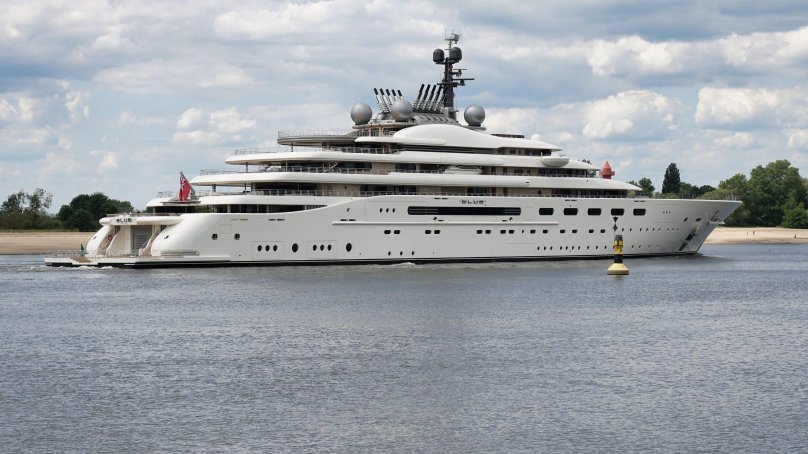Яхта Mega Yacht Centauro 110m