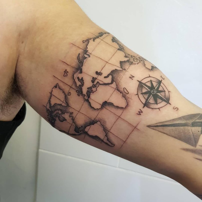 Тату карта мира