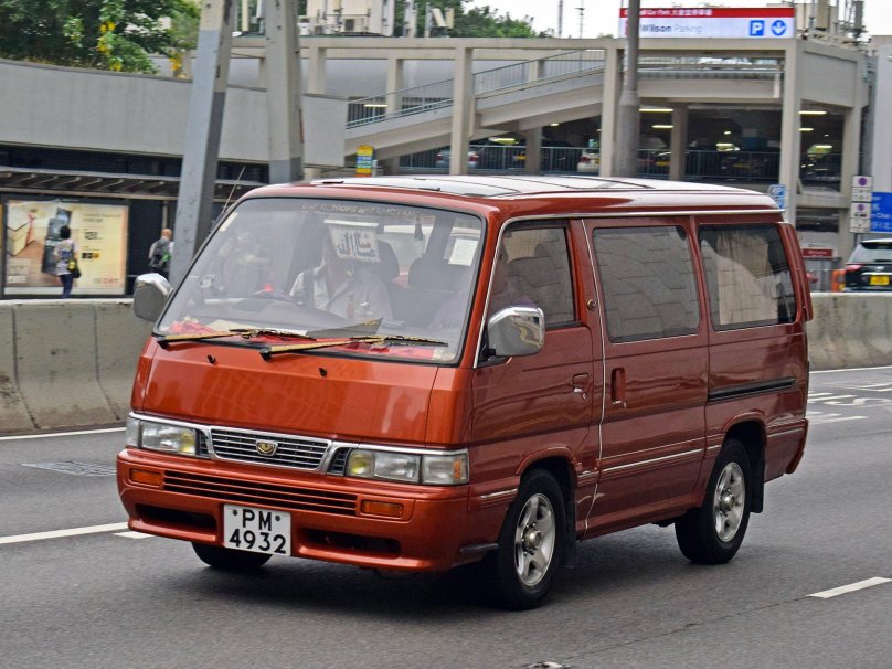 Ниссан Хоми