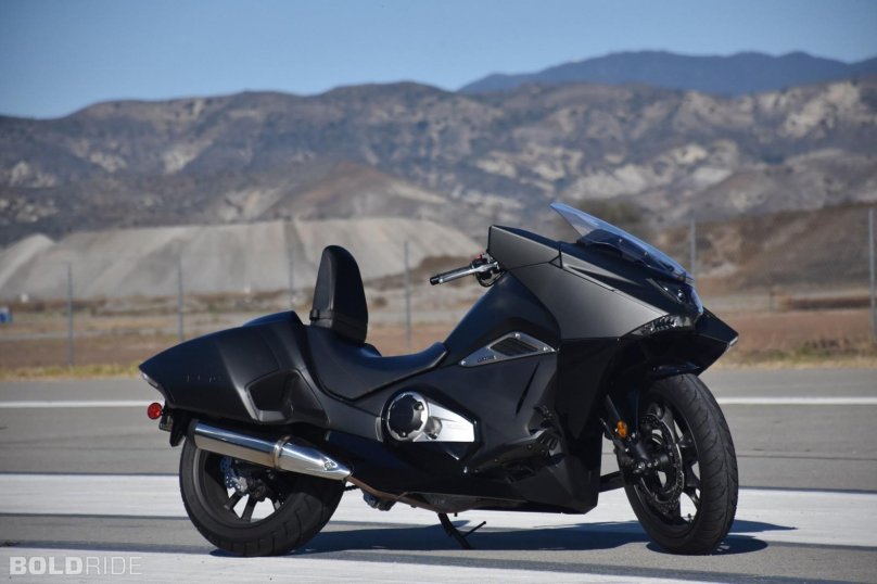 Мотоцикл Honda nm4 Vultus