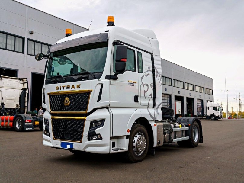 Sinotruk Sitrak c7h, 2022