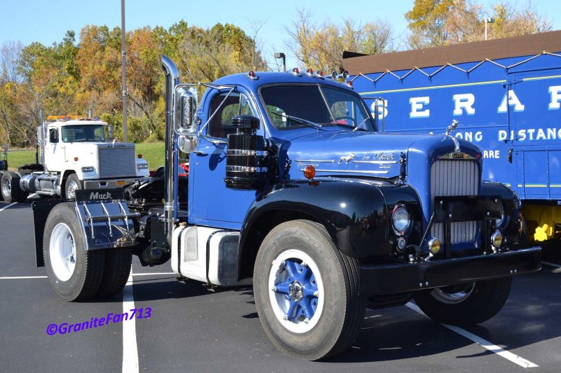 Грузовики Мак b61