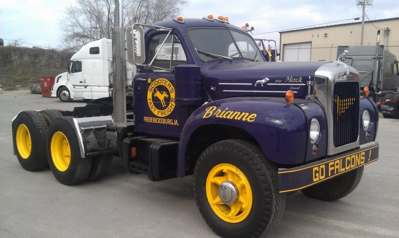 Грузовик Mack b61