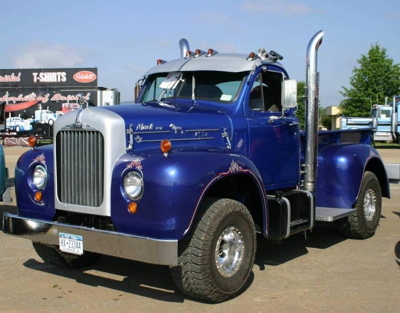 Грузовой автомобиль Mack b61