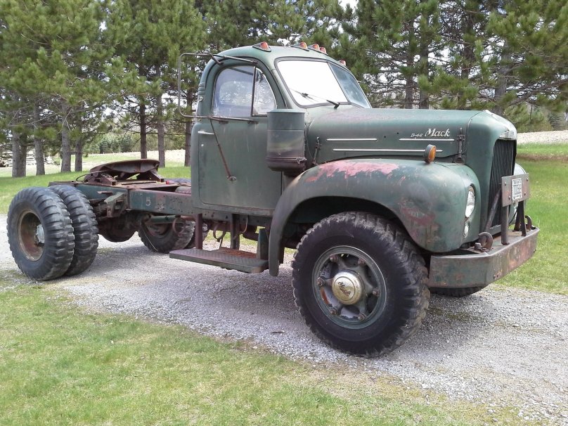 Грузовики Mack b62