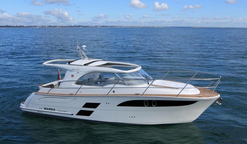 Моторная яхта Marex 320 aft