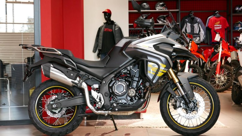 Voge DS 525x Black Edition