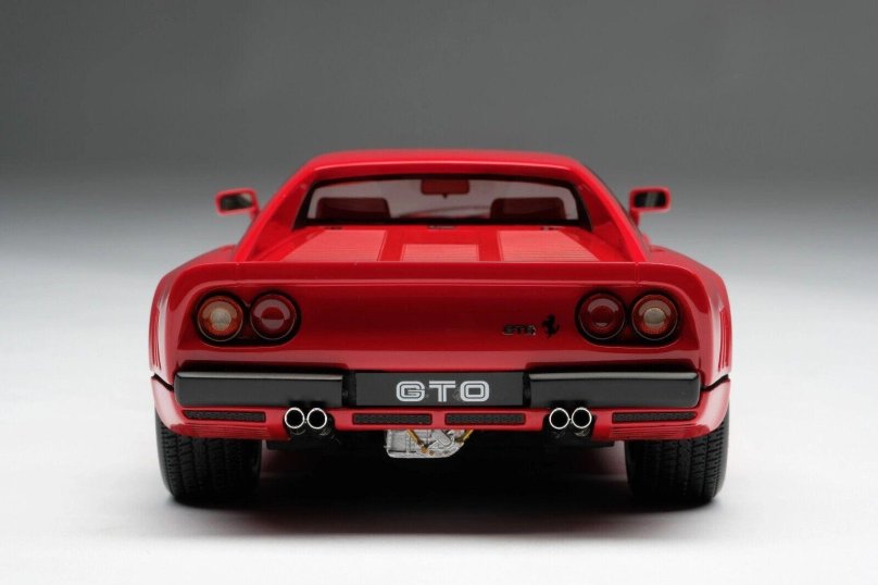 Ferrari 288 GTO Pink