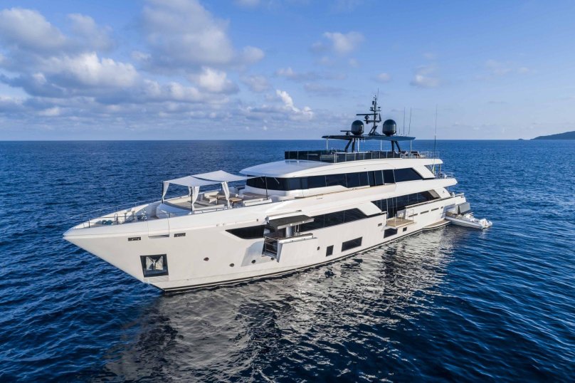 Custom line Navetta 42